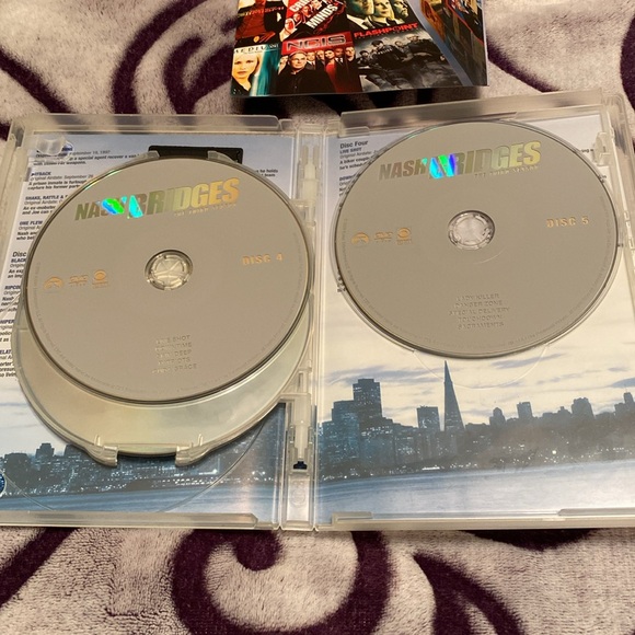 Nash Bridges, Season 3, DVD - Picture 5 of 5